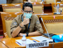 Wakil Ketua Dewan Pembina Partai Gerindra yang menjabat Menteri Pariwisata, Sandiaga Uno memberi respons dukungan Ketua Umum PAN Zulkifli Hasan.