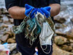 sampah masker berbahaya