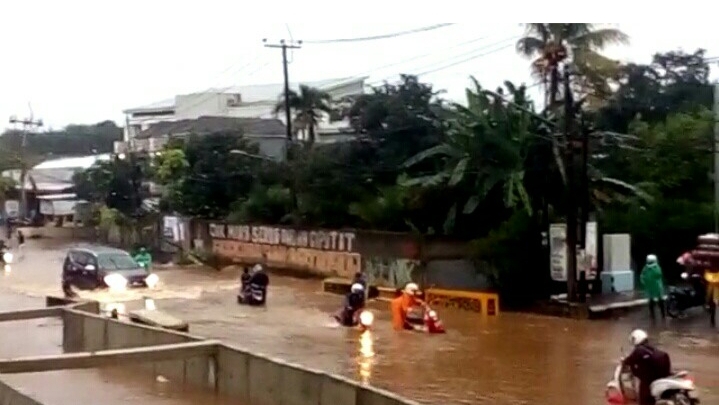 tangsel tergenang