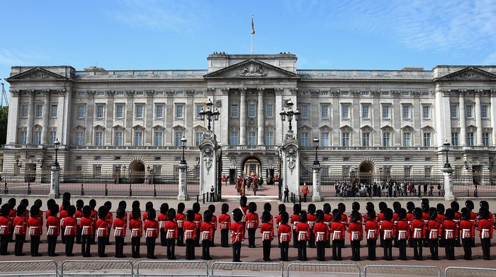 Istana Buckingham milik kerajaan inggris