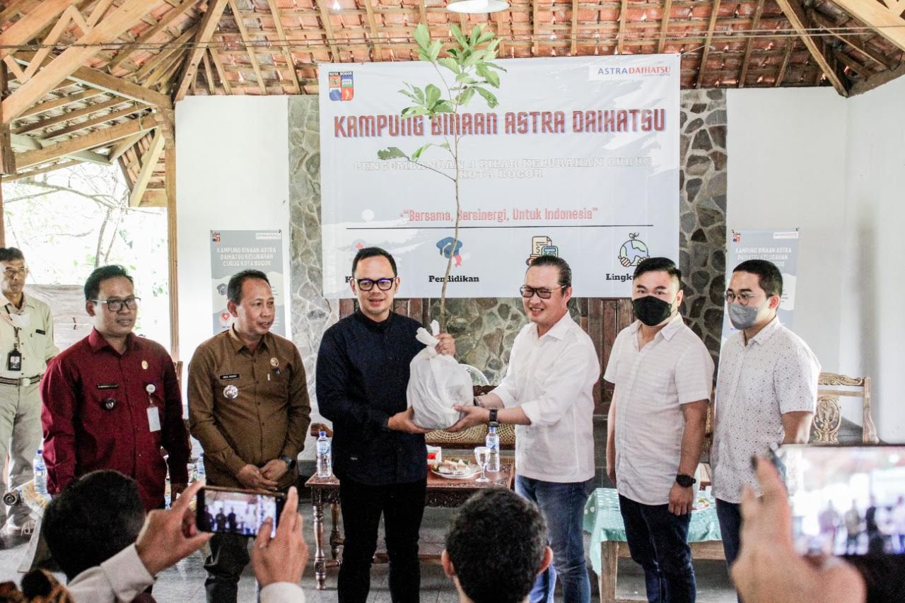 Wali Kota Bogor Bima Arya mengembangkan kampung tematik