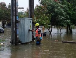 Ilustrasi litrik saat banjir ilustrasi listrik saat banjir