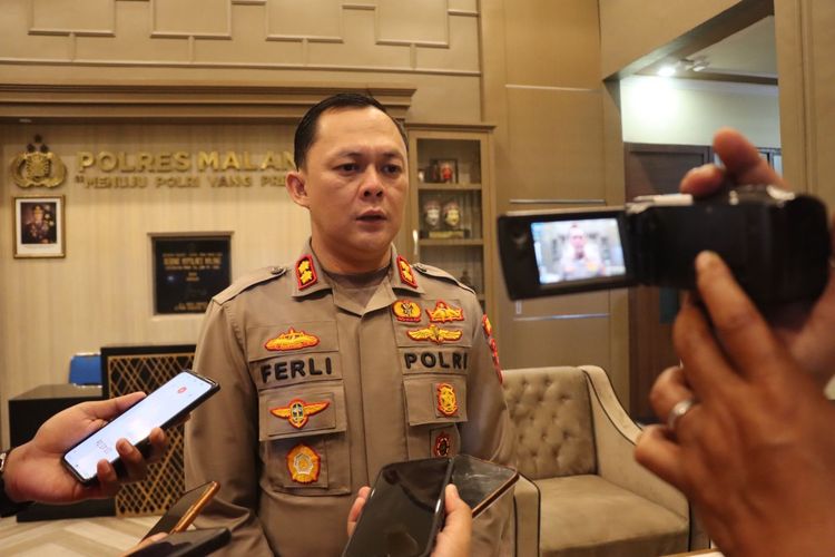 kapolri malang dicopot polri
