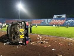 kerusuhan di stadion malang