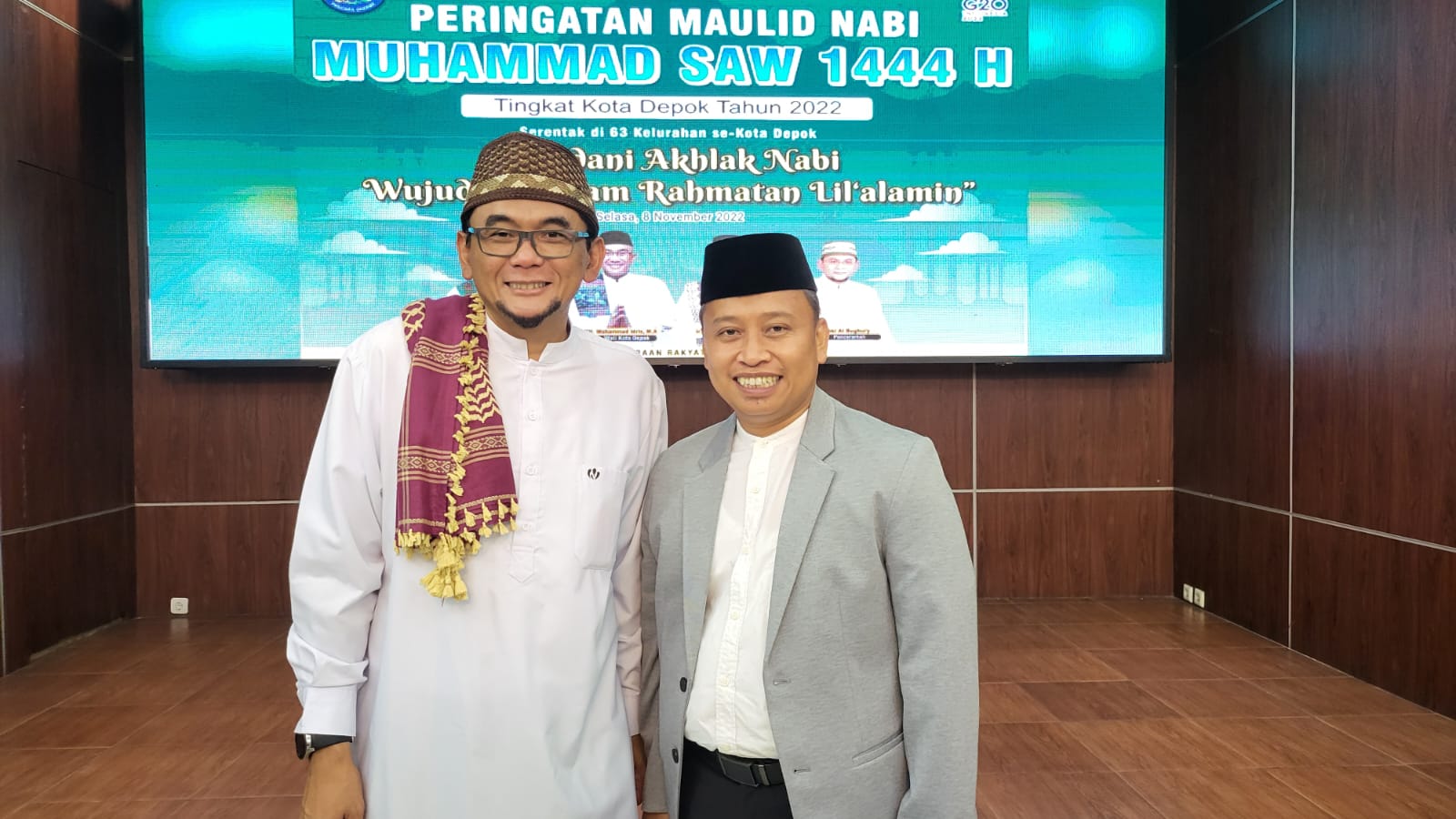 Ustada Subki bersama Sekda Kota Depok Supian Suri Gelar maulid nabi (Irwan supriyadi)