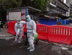 China lockdown pabrik iPhone terbesar