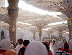 Foto Masjid Nabawi. Pemerintah tidak lagi mewajibkan vaksin meningitis sebagai syarat wajib umroh. (Pixabay)