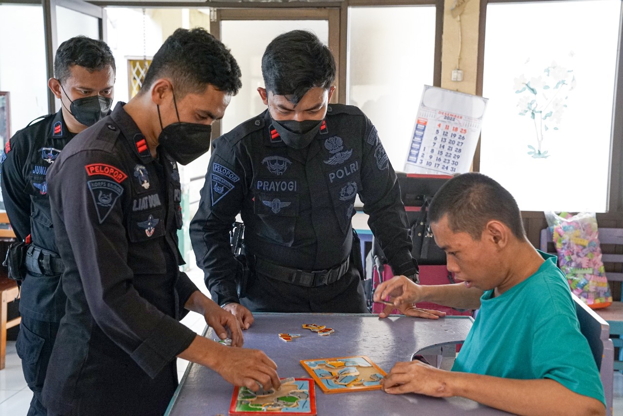 Bakti sosial diselenggarakan Angkatan ke-43 Tamtama Korps Brimob Polri. (Istimewa)