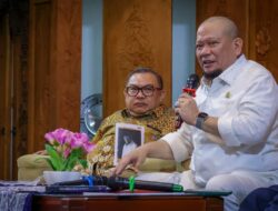 Ketua DPD LaNyalla saat berdiskusi dengan BEM PPNS