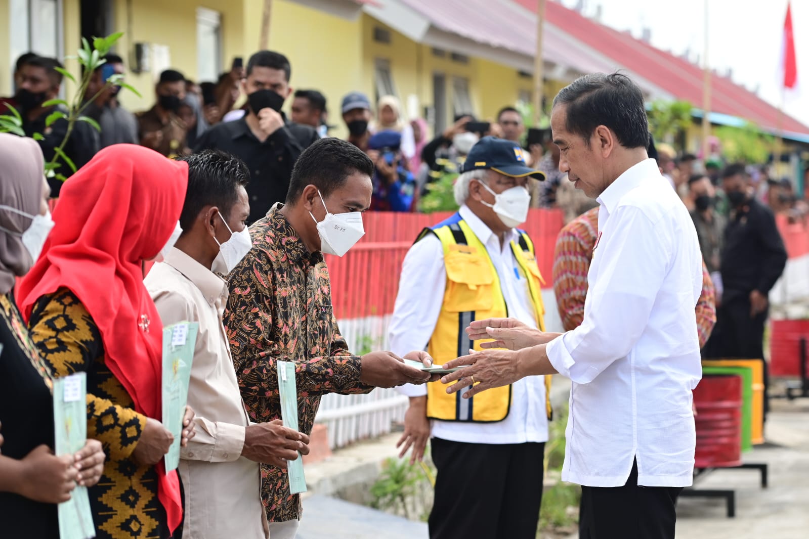 Presiden Joko Widodo meninjau dan meresmikan hunian tetap (huntap). (Istimewa)
