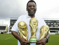 Legenda sepak bola Brasil