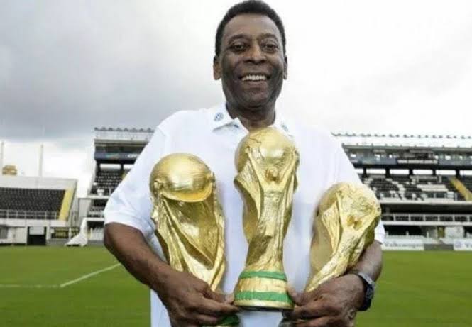 Legenda sepak bola Brasil