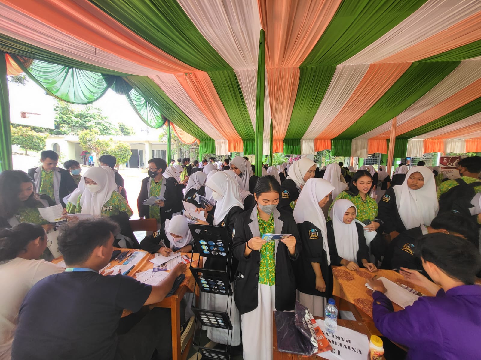 SMAN 10 Depok a