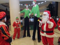 atribut natal dan tahun baru