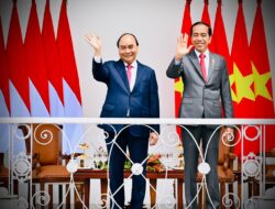 Presiden jokowi dan presiden Vietnam (aulia/indonesiadaily.net)