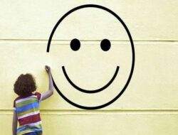 5 Cara Menjaga Kebahagiaan Tidak Direnggut Orang Lain