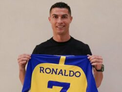 ronaldo gabung dengan Al Nassr ronaldo gabung dengan Al Nassr