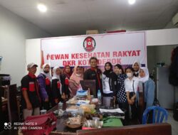 DKR Depok bersama relawan dan orang tua siswa