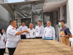 Kakanwil Jawa Barat saat menyambangi Rutan Depok. (Istimewa)