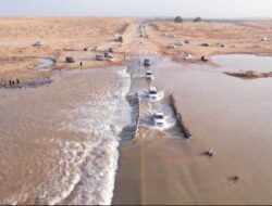 Fenomena Alam Berlanjut di Arab Saudi, Padang Pasir Jadi Danau dan Sungai