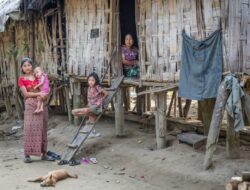 orang miskin di indonesia timur