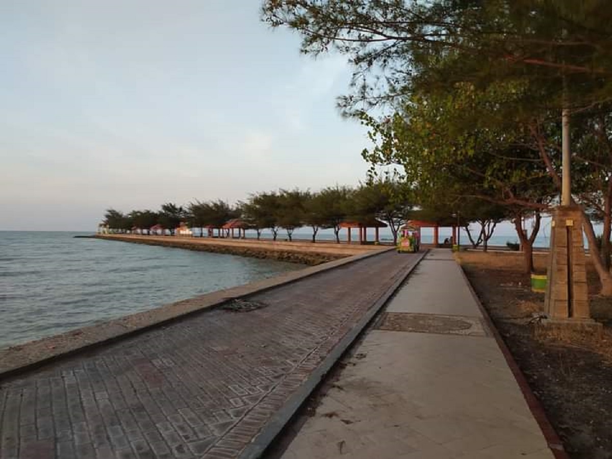 pantai yang indah di tuban 1