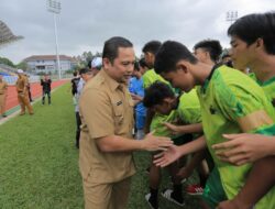 Pelajar di Tangerang Tanding sepakbola (Ihya/indonesiadaily.net)