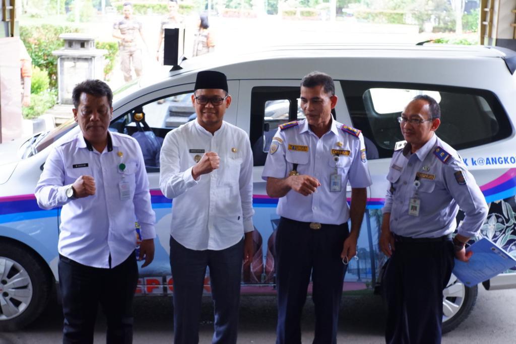 Wakil Wali Kota Depok Imam Budi Hartono bersama Dishub Depok akan mengoperasikan angkot ber-AC di Depok.(istimewa)