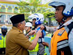 Wali Kota Tangsel saat memimpin operasi lalu lintas yang digelar. (Istimewa)