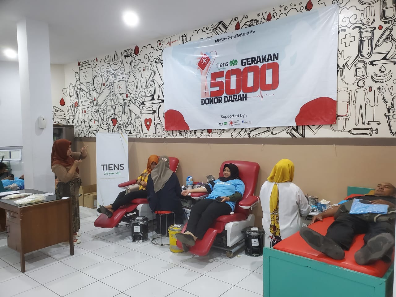 Tiens melaksanakan kegiatan donor darah. (istimewa)