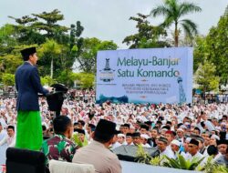 Presiden Joko Widodo menghadiri acara Istigasah dan Doa Bersama Rabithah Melayu-Banjar yang digelar di Komplek Pendopo Bersinar Tabalong, Kabupaten Tabalong, Provinsi Kalimantan Selatan, Jumat, (17/3/2023).(BPMI Setpres/Indonesiadaily.net)