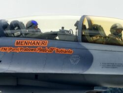 Prabowo Subianto jajal Pesawat Jet F-16 TNI AU