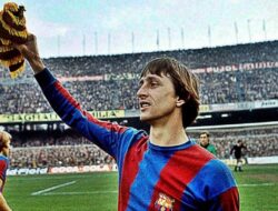 Johan Cruyff dan total football