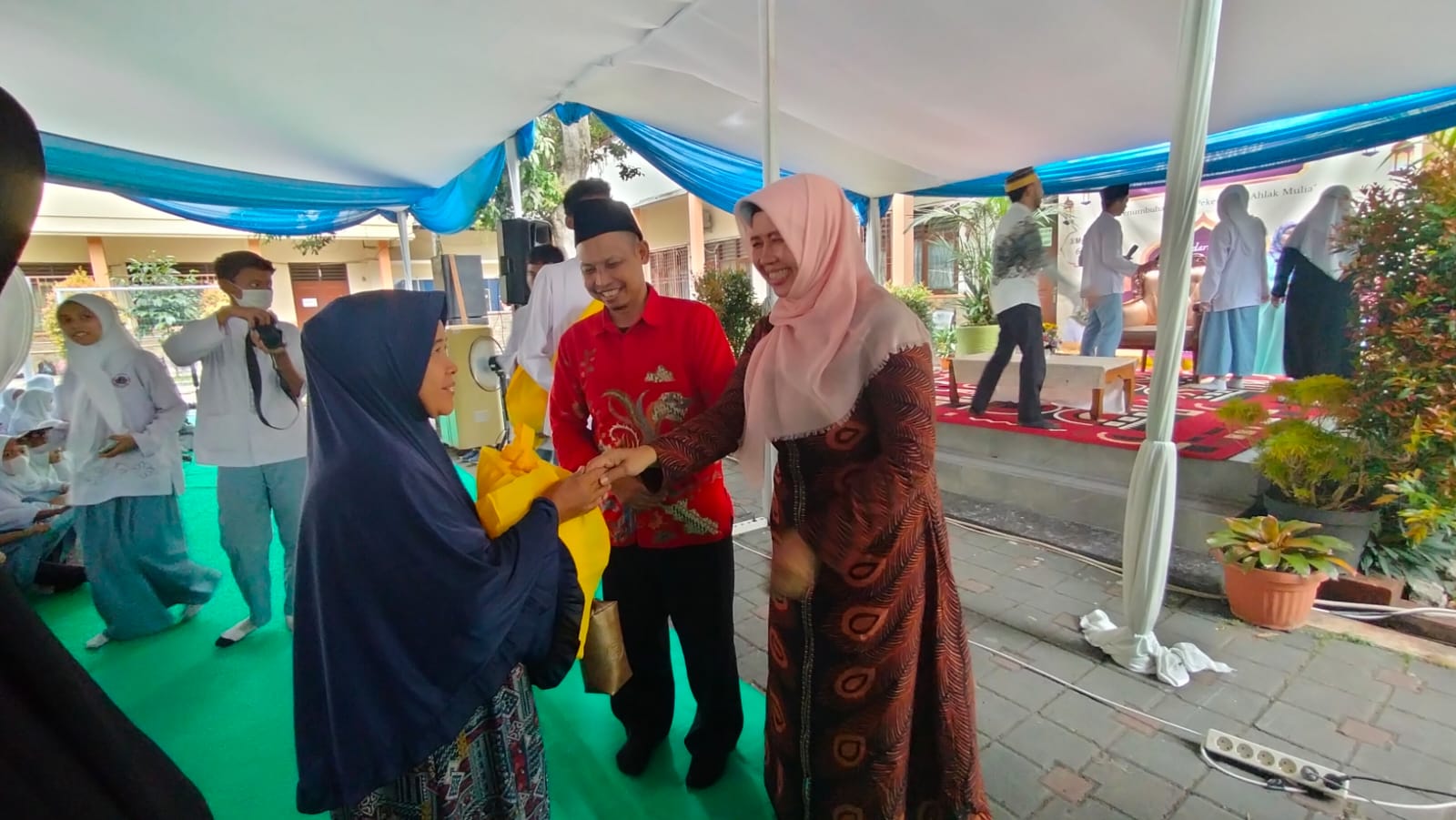 SMAN 6 Depok baksos 1