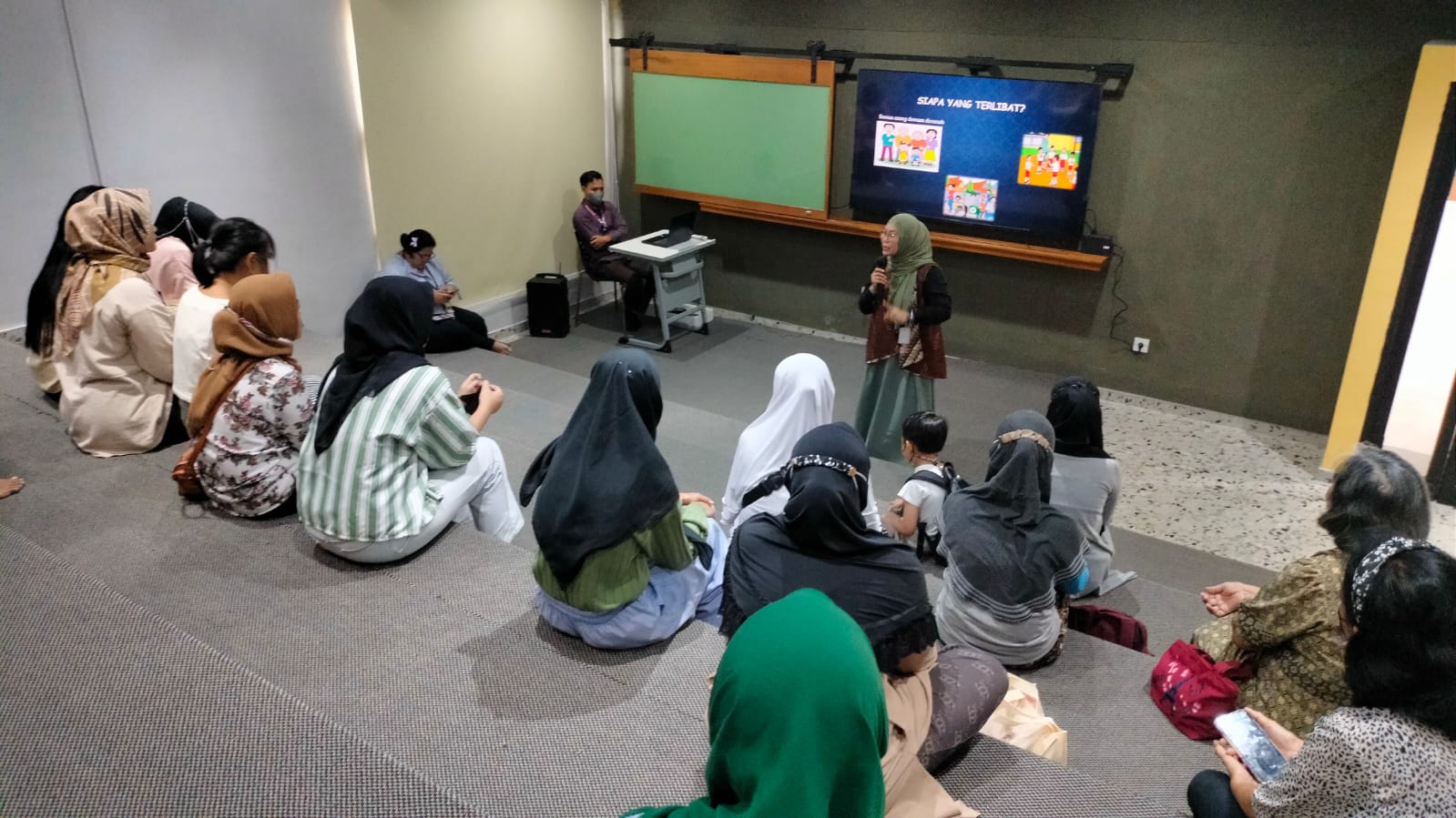 Tunas Global dengan pengasuh anak 2