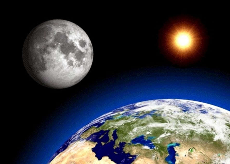 bumi dan bulan semakin menjauh