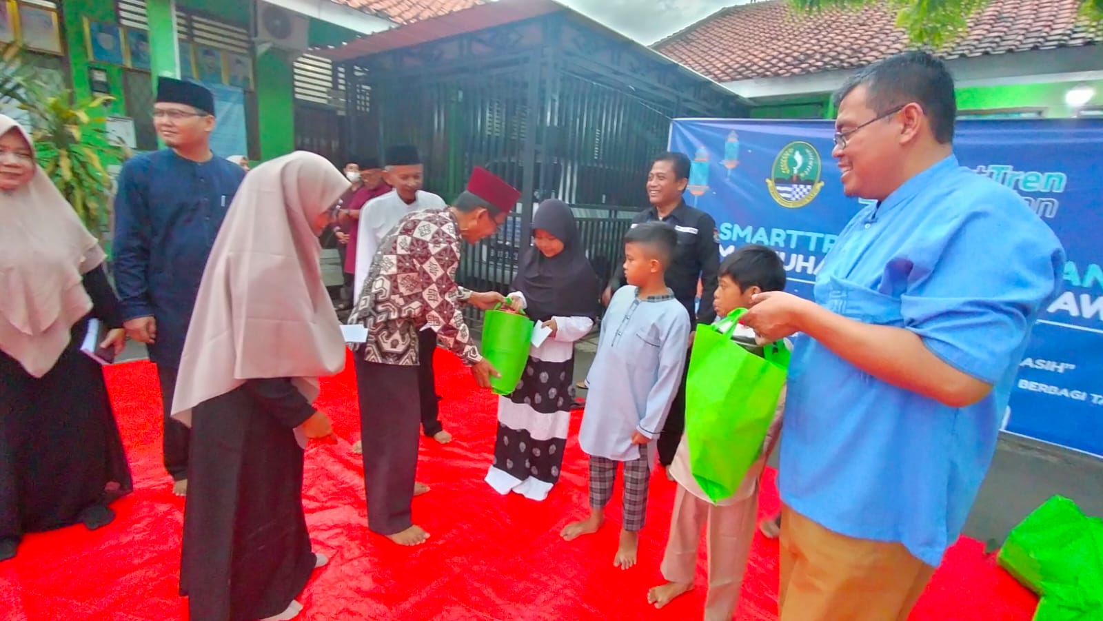 muhammadiyah sawangan berbagi ramadan 2