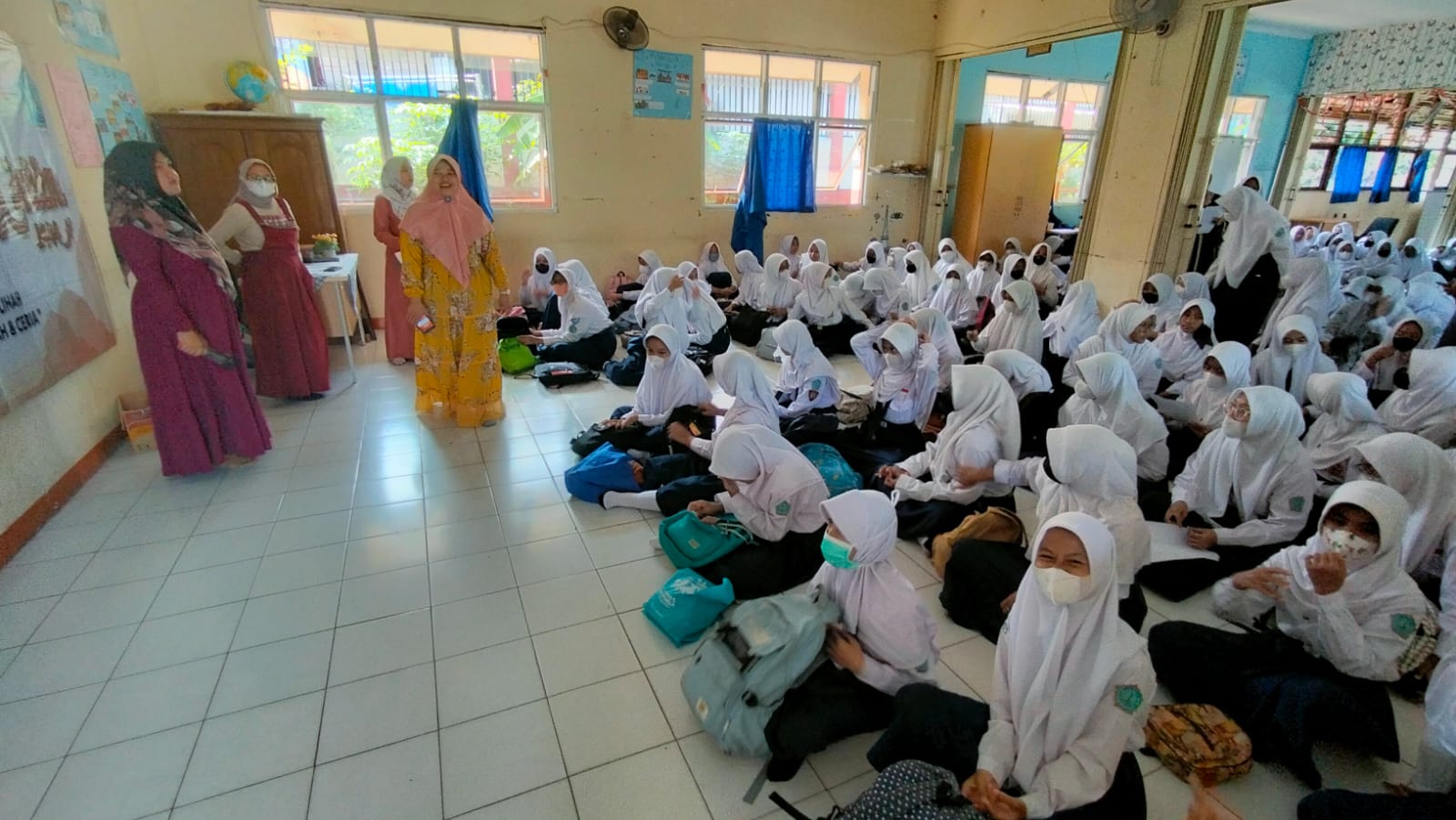 sanlat SMPN 32 Depok 1