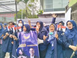 DPD Partai Nasdem saat daftar 50 bacaleg ke KPU Depok. (M.Yadi/ Indonesiadaily.net)