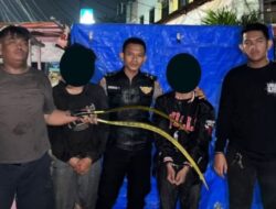 Dua remaja di Tangerang diamankan polisi karena menjual celurit.(istimewa/indonesiadaily.net)