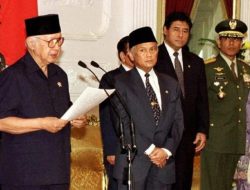 pengunduran diri Presiden soeharto pengunduran diri Presiden soeharto