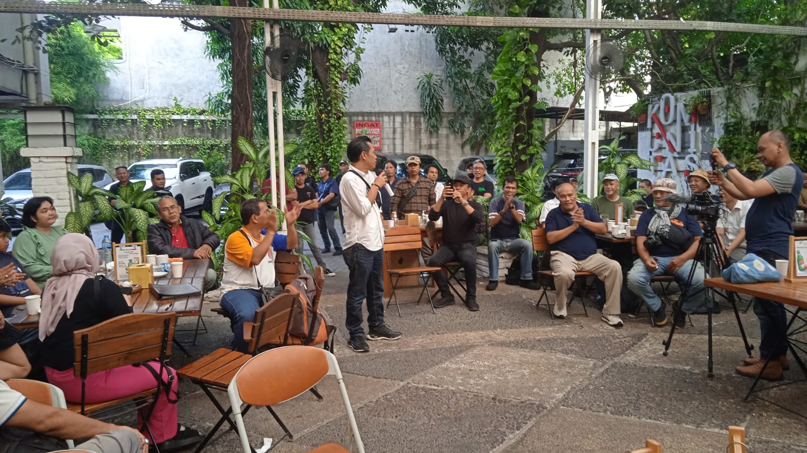 seminar aktivis 98