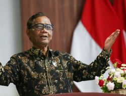 mahfud MD dan kebijakan MK