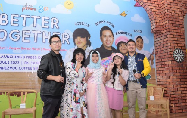 alum dari penyanyi cilik 2
