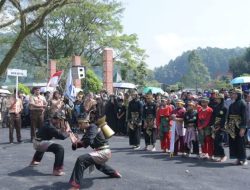 Rebut dandang adalah salah satu kesenian asal Kota Depok yang diajukan menjadi warisan budaya tak benda.(istimewa/indonesiadaily.net)