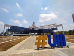 Kampus Universitas Islam Internasional Indonesia yang berada di Jalan Raya Bogor, Depok.(M.Yadi/indonesiadaily.net)