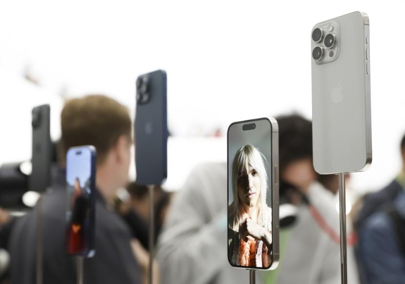 Iphone 15 cacat produksi