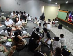bahas isu Sekolah Nasional Tunas Global 1