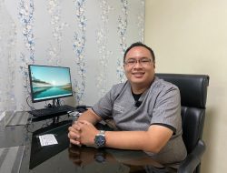 Dokter Benny Muliawan, Sp.BP-RE sebagai dokter spesialis Bedah Plastik Rekonstruksi dan Estetik di RS Murni Teguh Ciledug.(Ibnu/indonesiadaily.net)