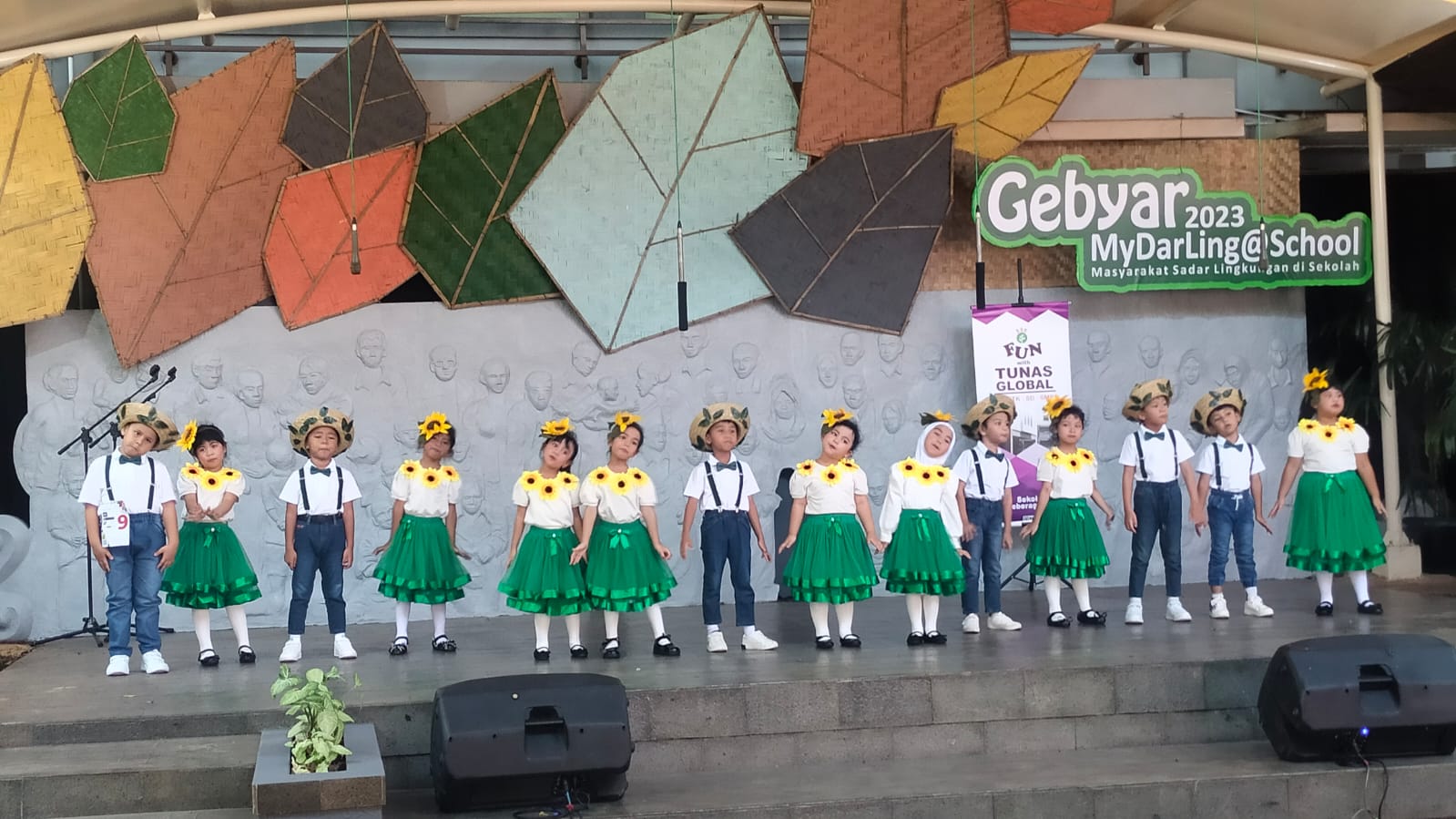 8 peserta paduan suara gebyar tunas global